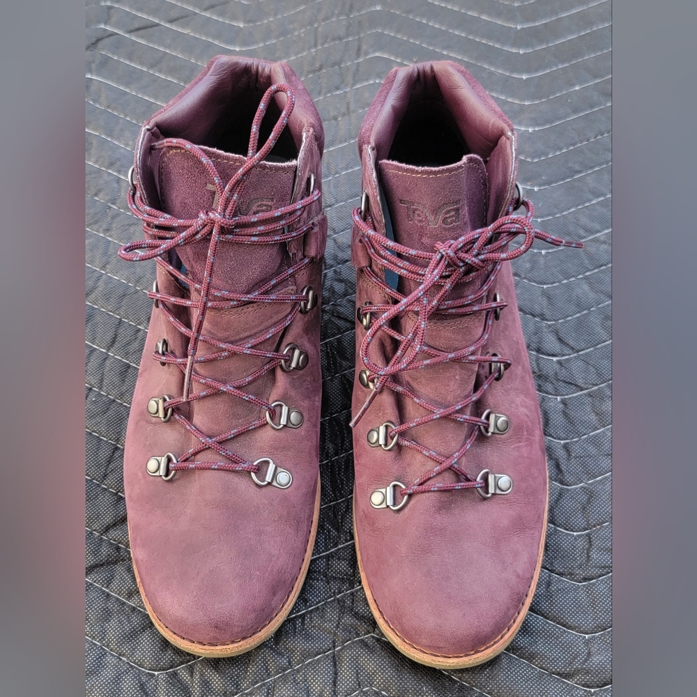 Waterproof teva hiking boots